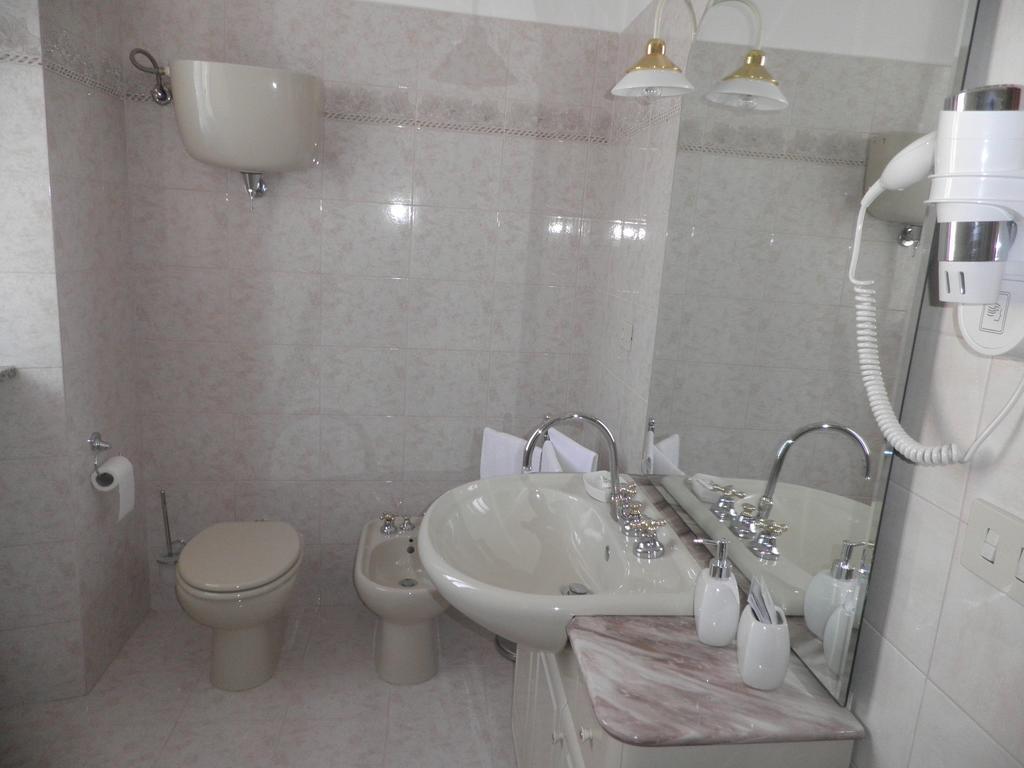 Hotel Piazza Degli Angeli Asís Habitación foto
