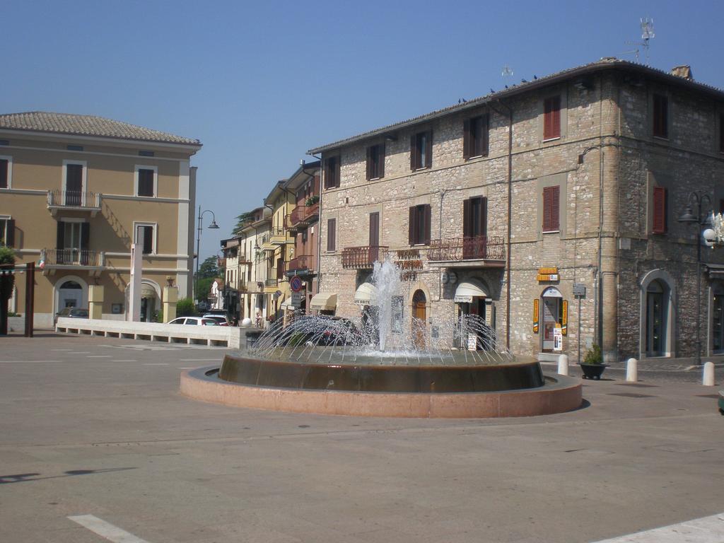 Hotel Piazza Degli Angeli Asís Exterior foto