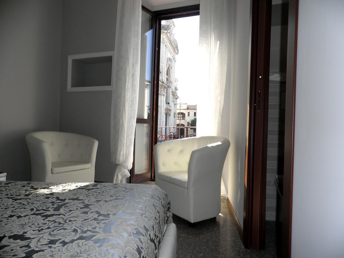 Hotel Piazza Degli Angeli Asís Exterior foto